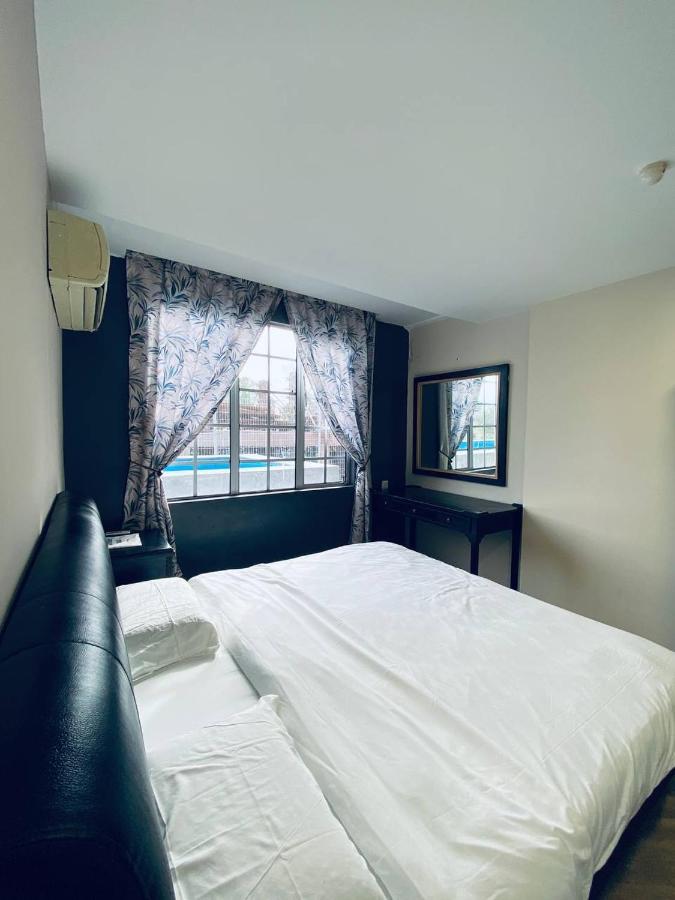 Z Hotel Малакка Экстерьер фото